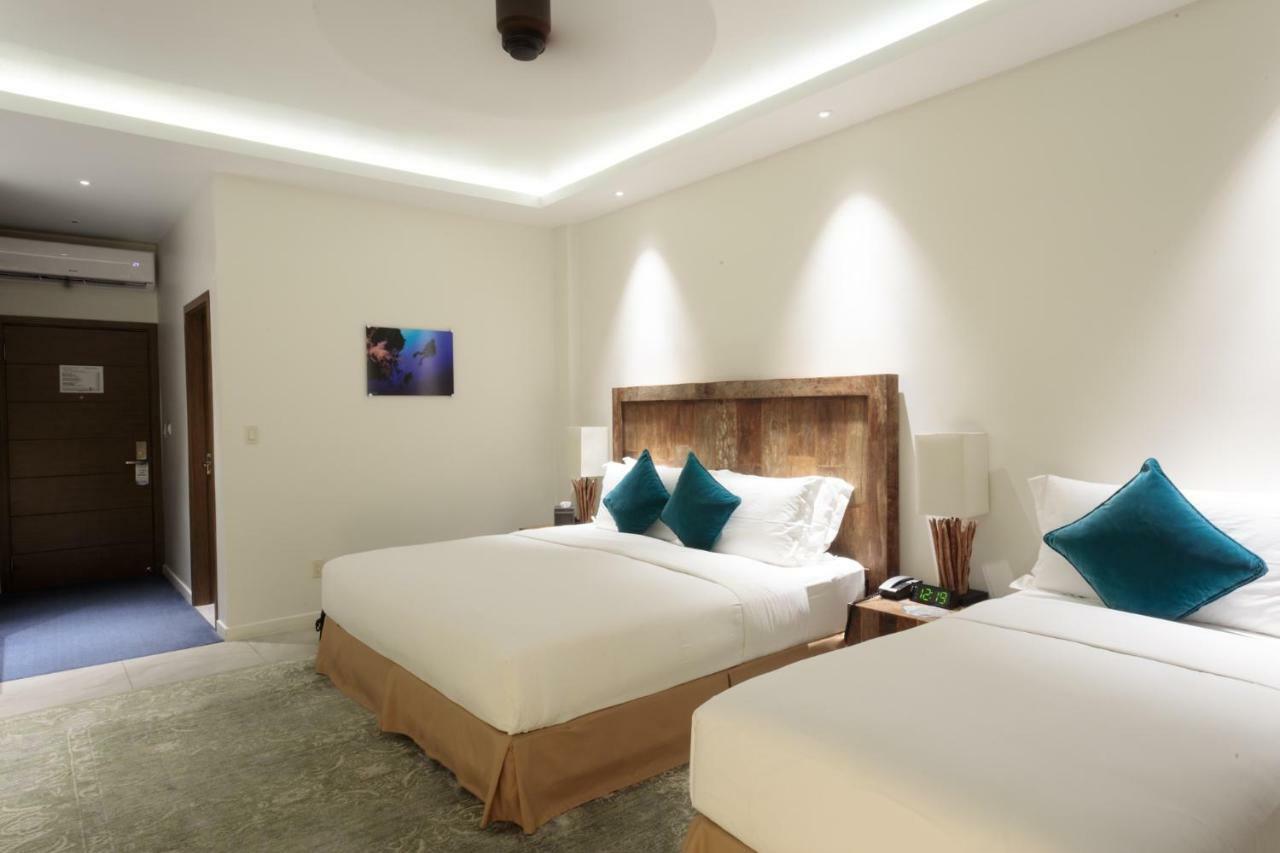 Cove Resort Palau Корор Екстер'єр фото